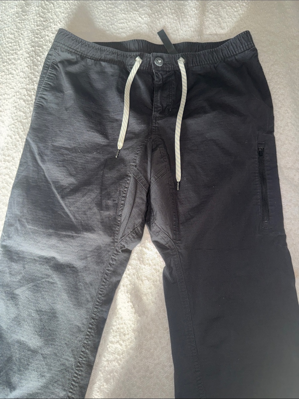Vuori Men's‎ Cargo Pants - Dark Gray or charcoal